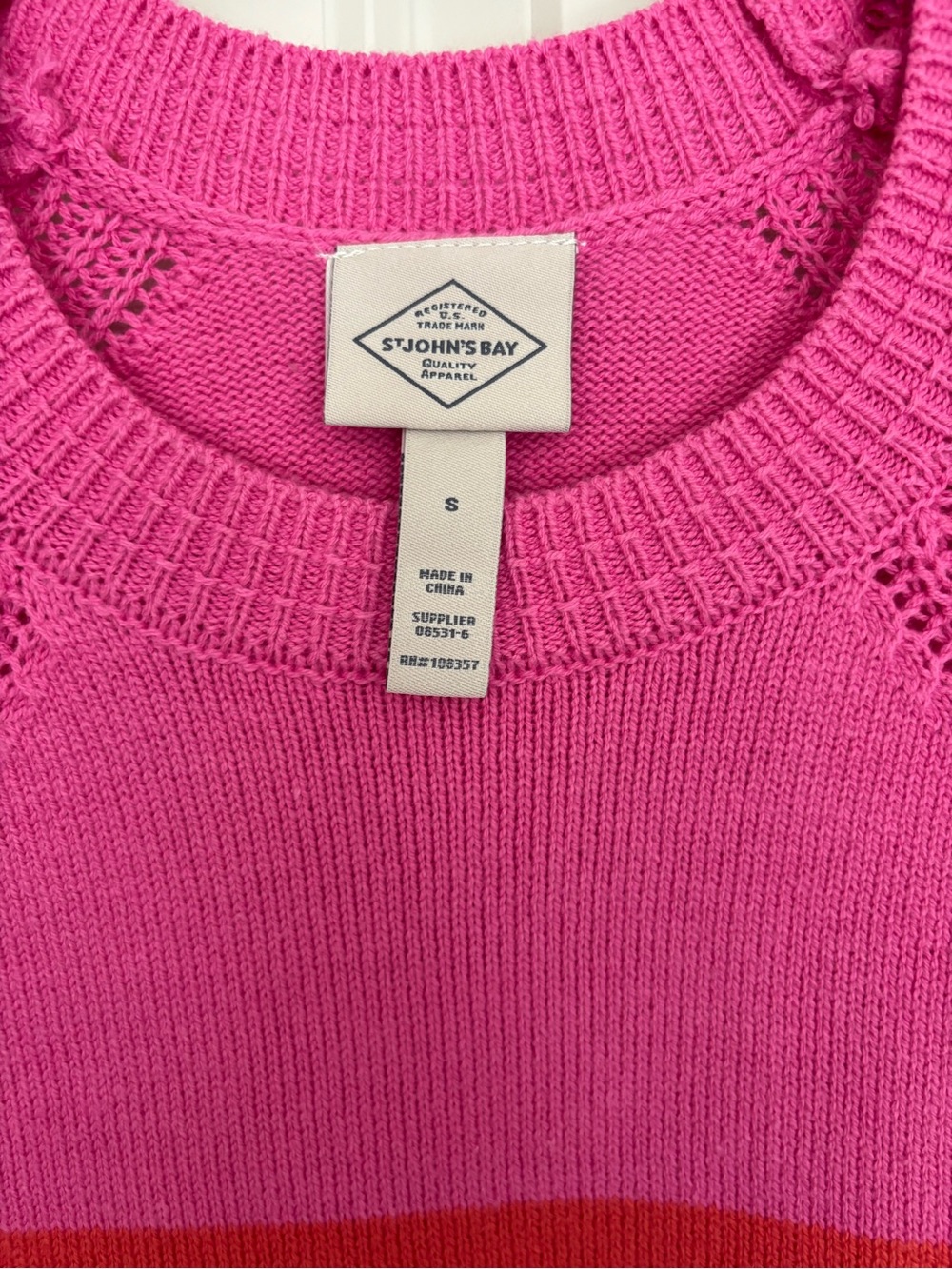 Women’s St. John’s Bay pink red striped crewneck Sweater size small NWT. - Picture 3 of 5